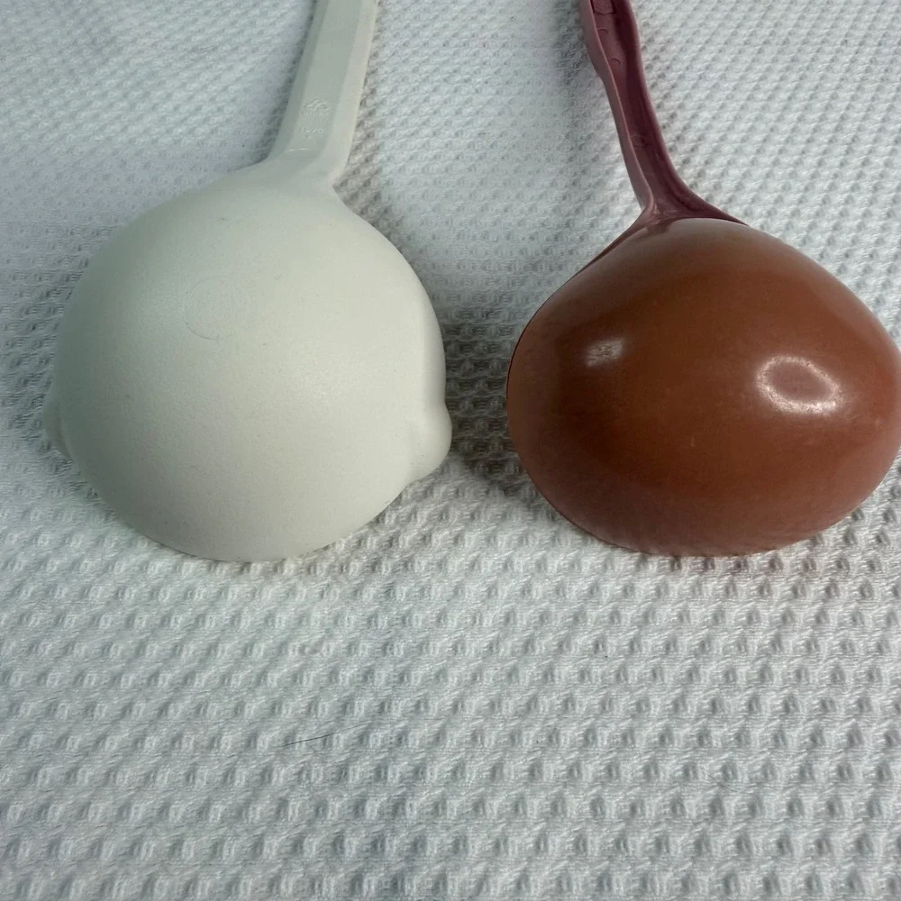 Vintage Rubbermaid and Foley Soup Ladle Set White and Mauve Pink Retro Kitchen